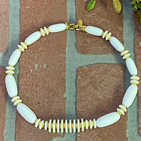 Alice Caviness Vintage Gold-toned & White Beaded Retro Necklace 16” - Picture 1 of 8